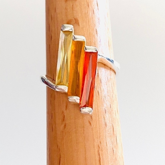 Marsala 925 Sterling Ring CZs 7 3/4 size 5.39g - Picture 3 of 10